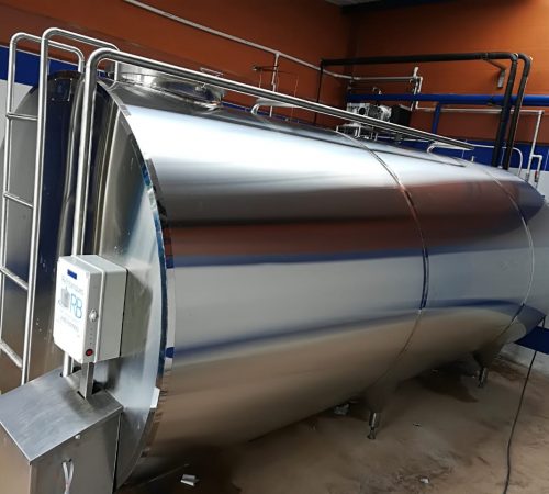 TANQUE HORIZONTAL CERRADO CON LAVADO AUTOMÁTICO